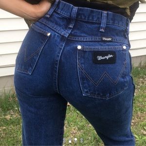 Vintage dark wash jeans by Wrangler. Size 30x34.